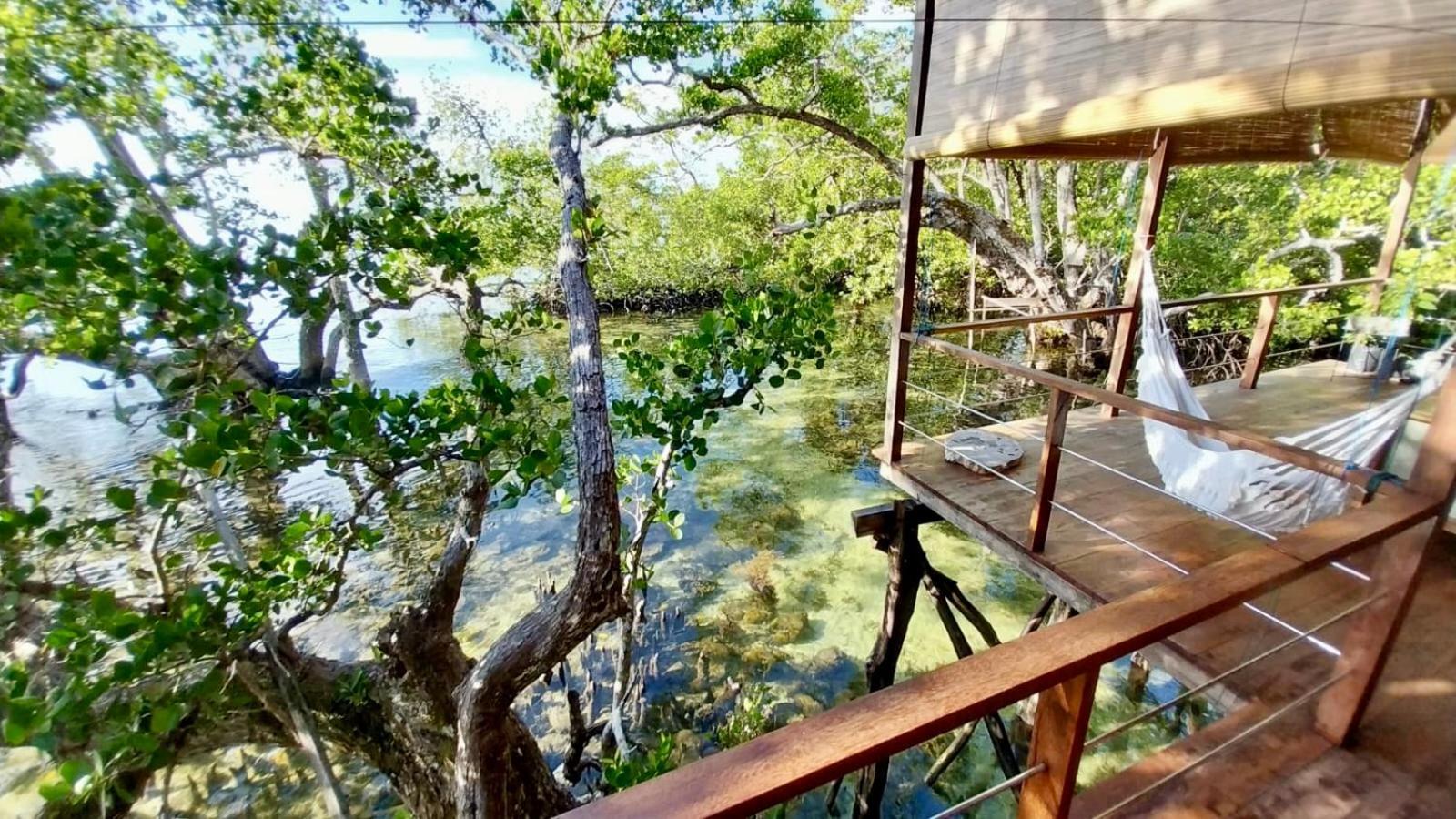 Villa Luzo & Tours Saonek Exterior foto