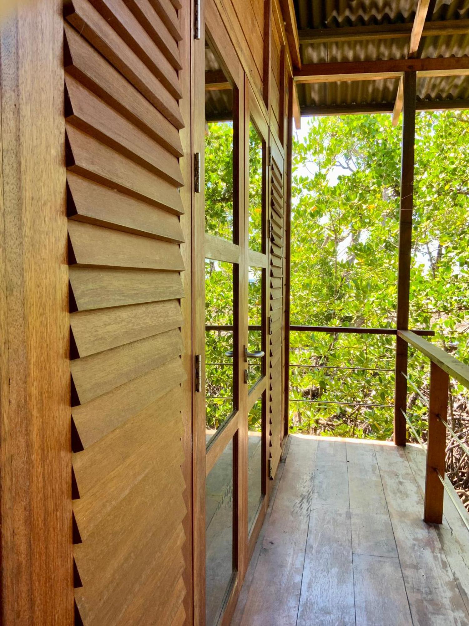 Villa Luzo & Tours Saonek Exterior foto